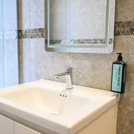 Priamor Collection Apart Otel Tiran